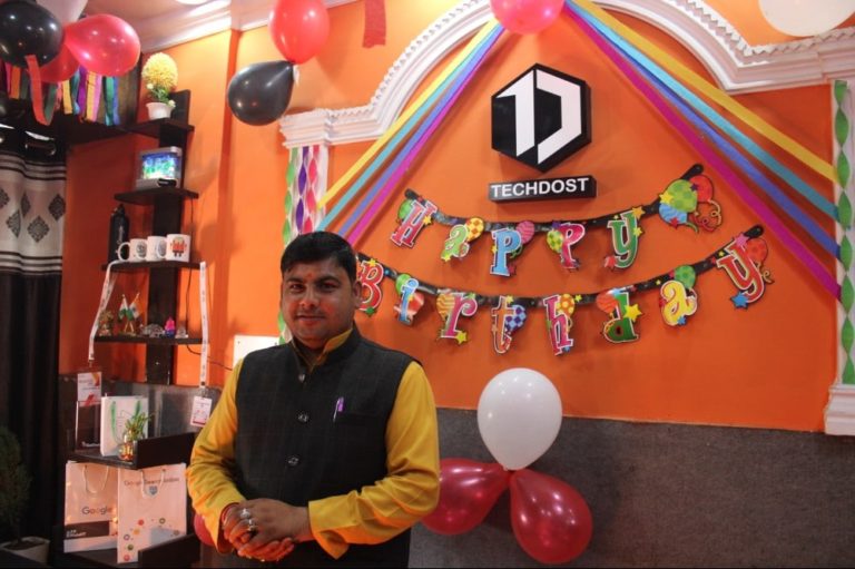 techdost-birthday-guest-company-office-celebration-meerut-delhi-ncr (6)